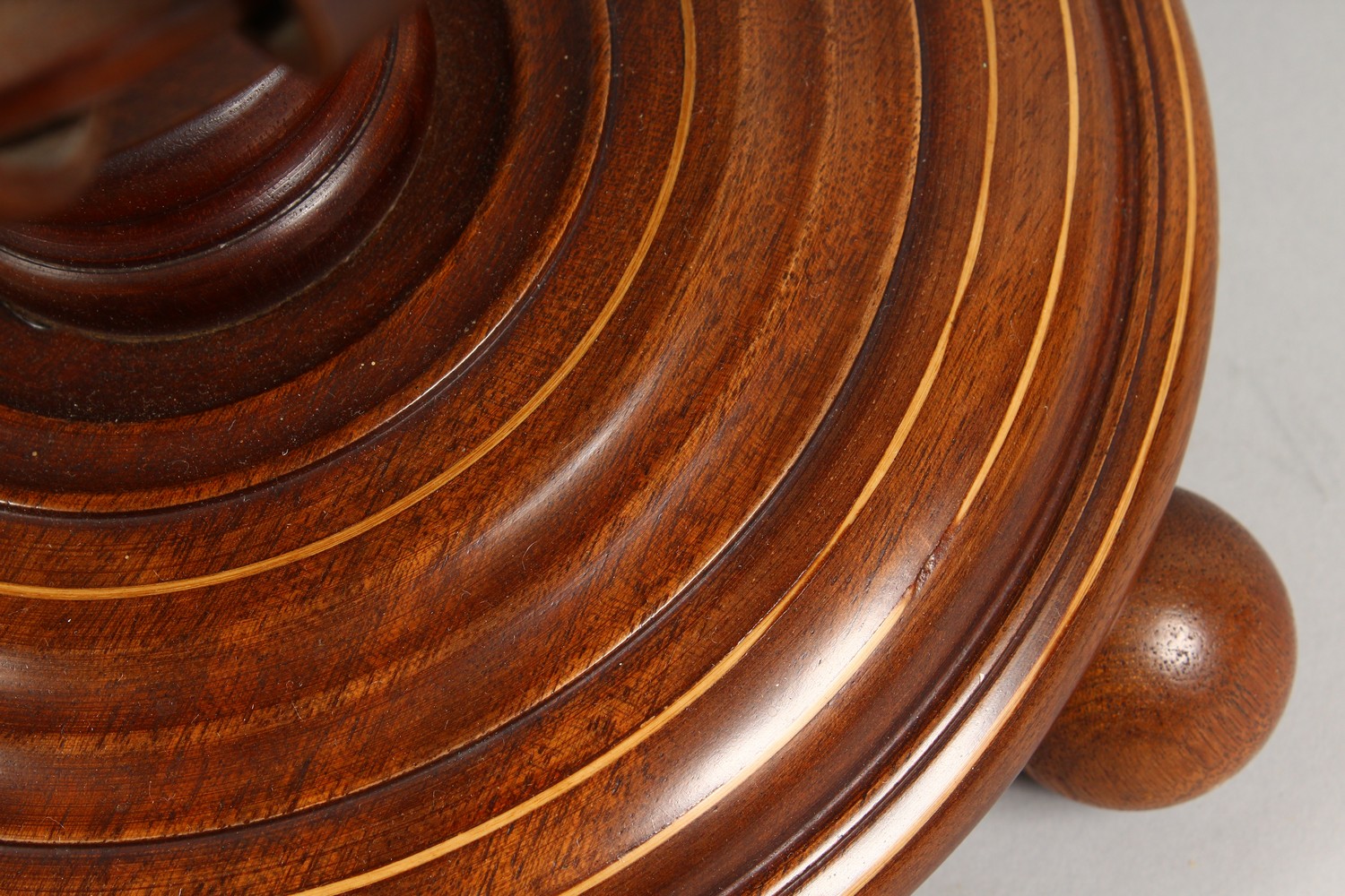 A DUTCH MAHOGANY JARDINIERE, with brass liner. 16ins high. - Image 3 of 5