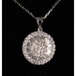 A SUPERB 18CT WHITE GOLD DIAMOND SET PENDANT AND CHAIN.