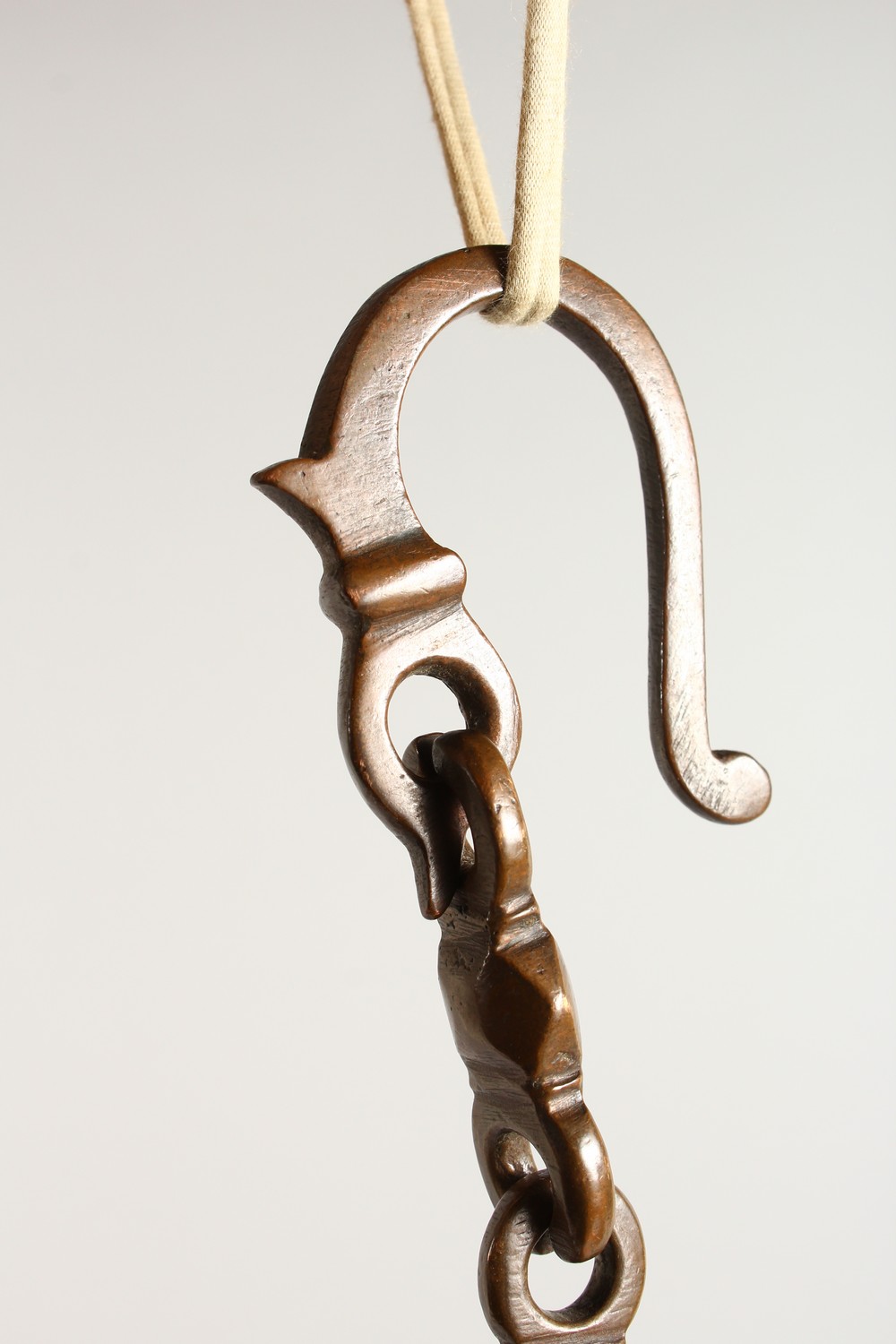 AN 18TH CENTURY JEWISH HANGING BRONZE OIL LAMP with chain. Lamp: 5.5ins high. - Image 6 of 6
