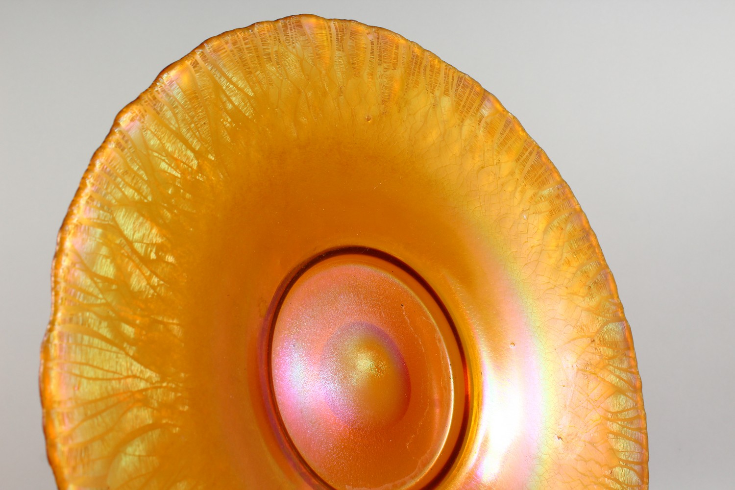 AN ART NOUVEAU ORANGE LUSTRE CIRCULAR GLASS DISH. 12.25ins diameter. - Image 5 of 16