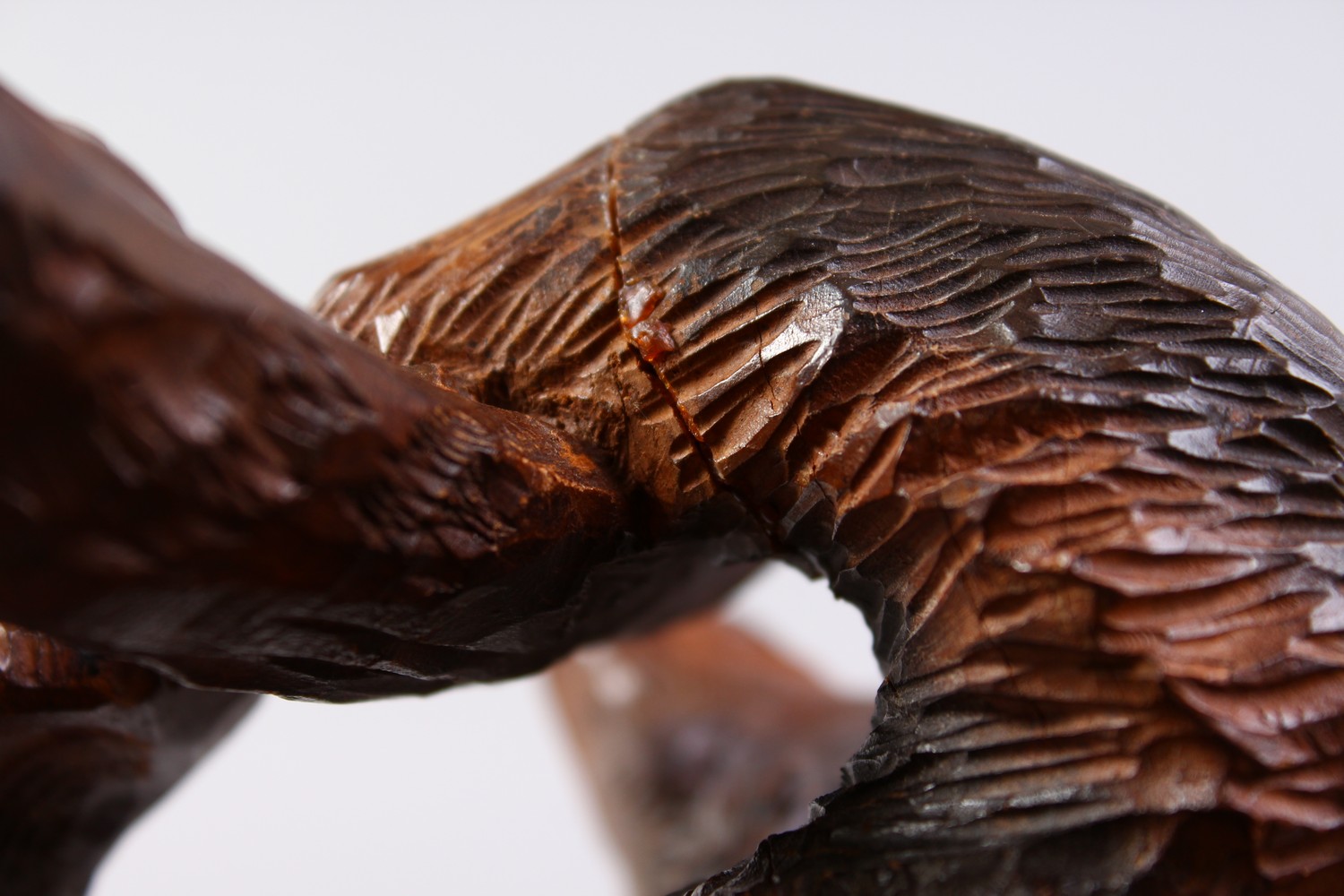 A GOOD 19TH CENTURY BLACK FOREST CARVED WOOD STANDING BEAR CADDY, with hinged head. 11ins high. - Image 9 of 12