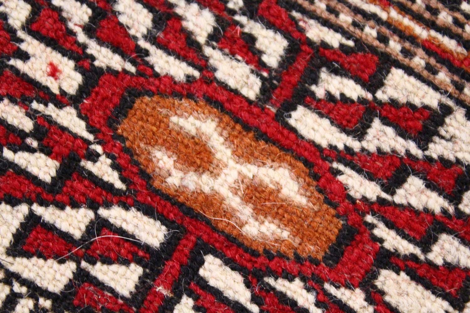 A GOOD LARGE BOKHARA CARPET, MID 20TH CENTURY, red ground with six rows of thirty gulls, within an - Image 12 of 12