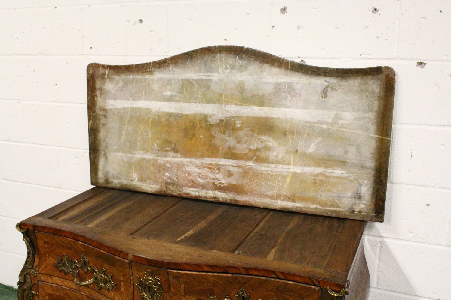 A LOUIS XVTH KINGWOOD BOMBE FRONTED COMMODE by JEAN CHARLES ELLEUME, CIRCA 1755, with grey marble - Image 31 of 37