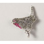 A SILVER AND MARCASITE ROBIN BROOCH.