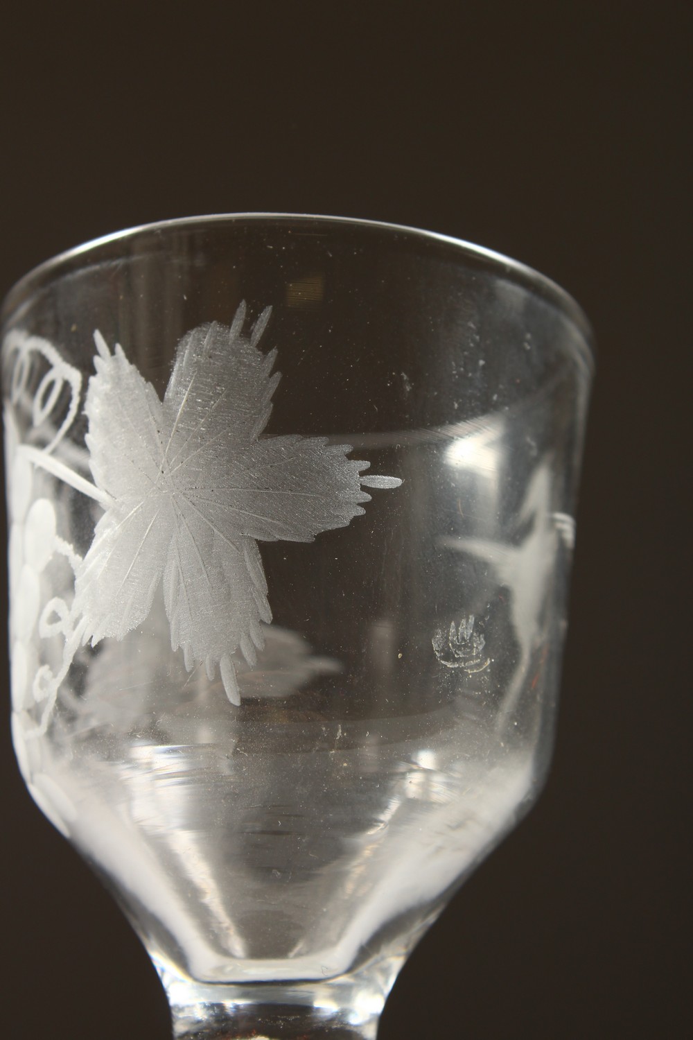 A GEORGIAN WINE GLASS, the bowl engraved with fruiting vines, with white air twist stem. 5.75ins - Image 5 of 8