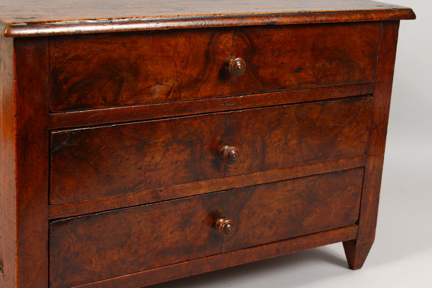 AN APPRENTICE'S FRENCH THREE DRAWER STRAIGHT FRONT COMMODE. W45cm x D27cm x H30cm - Image 2 of 7