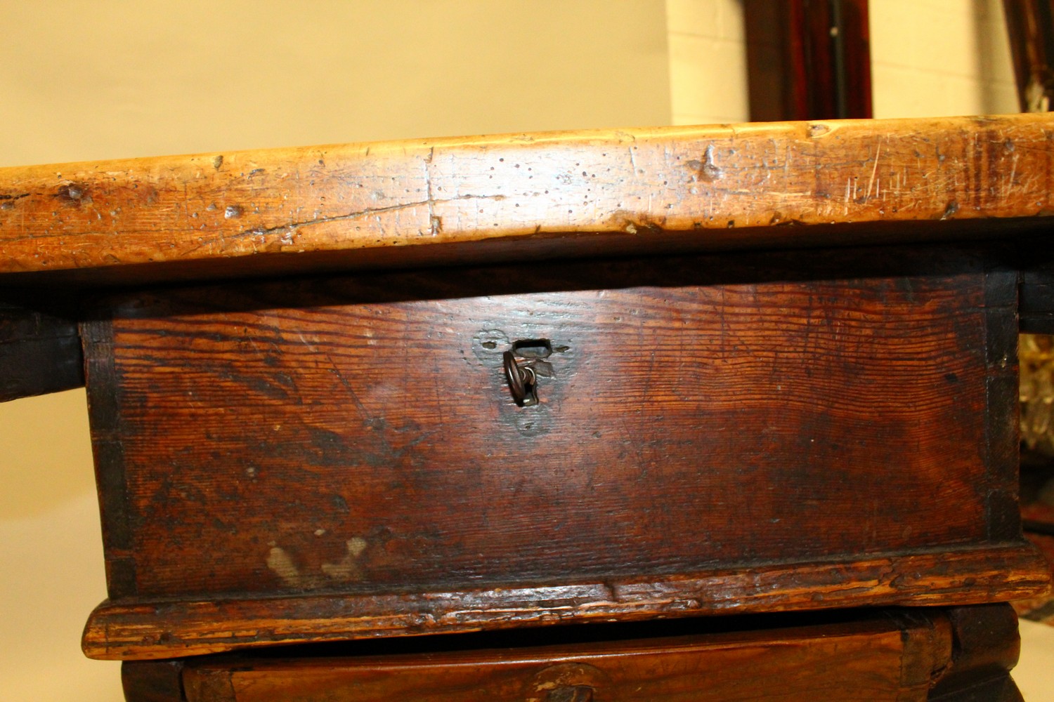 AN UNUSUAL EARLY 18TH CENTURY CONTINENTAL FRUITWOOD AND PINE RENT TABLE, with a sliding thick - Image 6 of 7