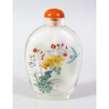 A GOOD 19TH / 20TH CENTURY CHINESE REVERSE PAINTED GLASS SNUFF BOTTLE, the painted scene depicting