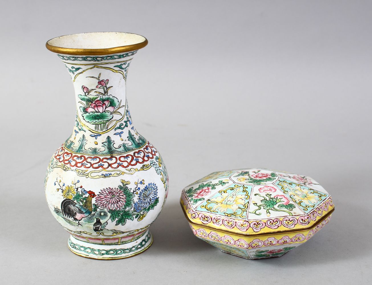 TWO 19TH / 20TH CENTURY CHINESE ENAMEL VASE & BOX AND COVER, the vase decorated with panels upon a