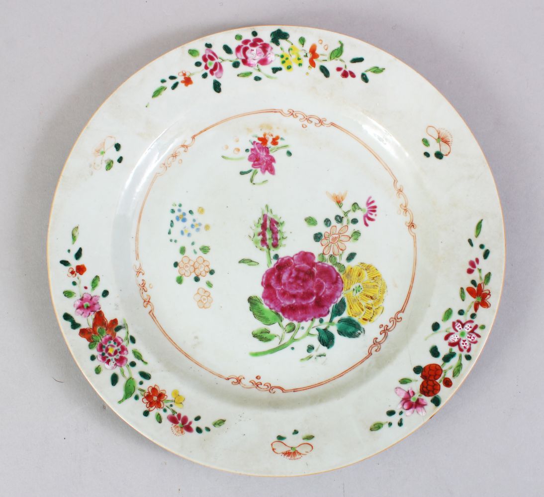 A 18TH / 19TH CENTURY CHINESE FAMILLE ROSE PLATE, the plate decorated with scenes of native flora,