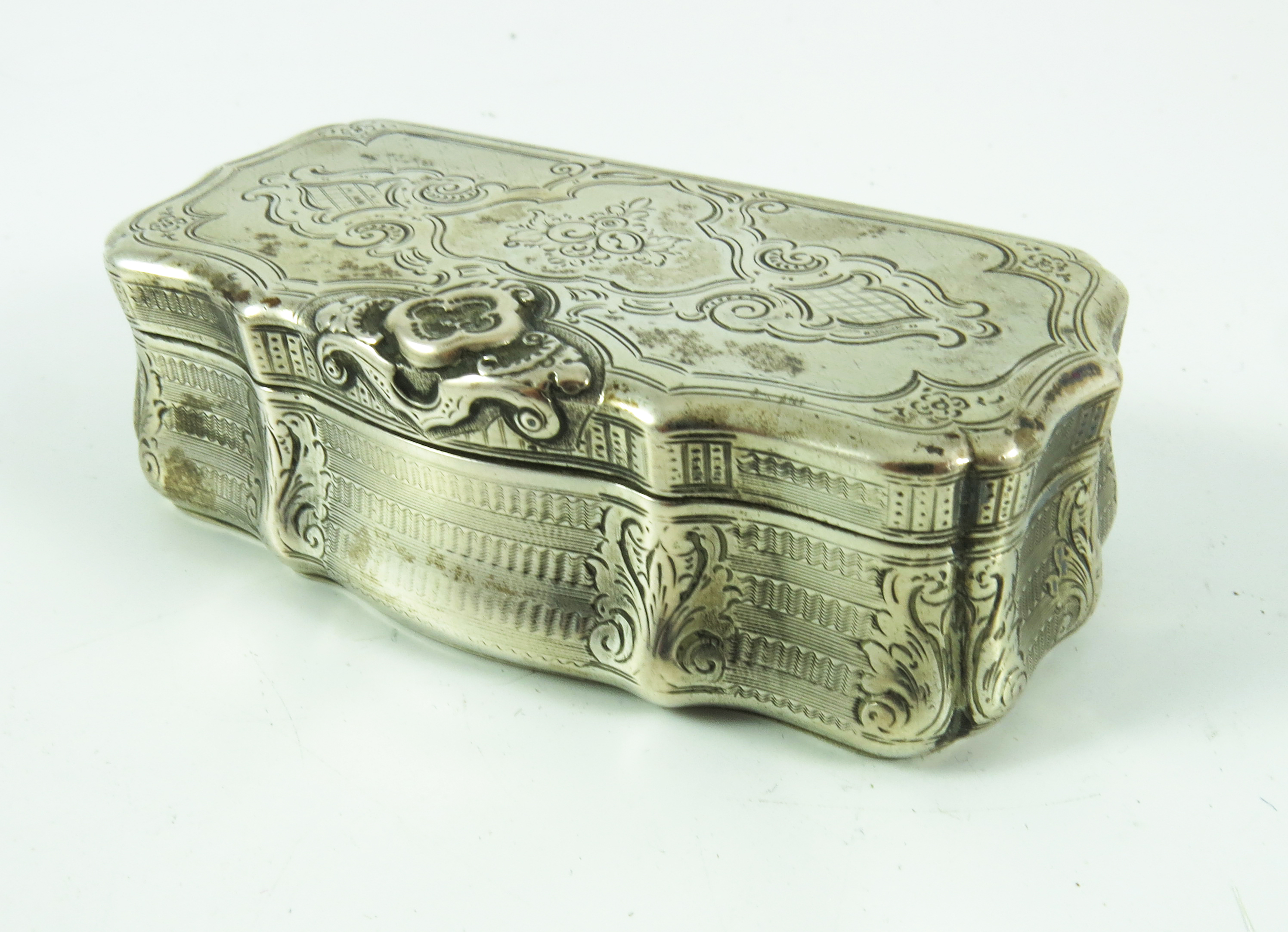 CONTINENTAL, POSSIBLY DUTCH, WHITE METAL TRINKET BOX WITH HINGED COVER - Image 4 of 6