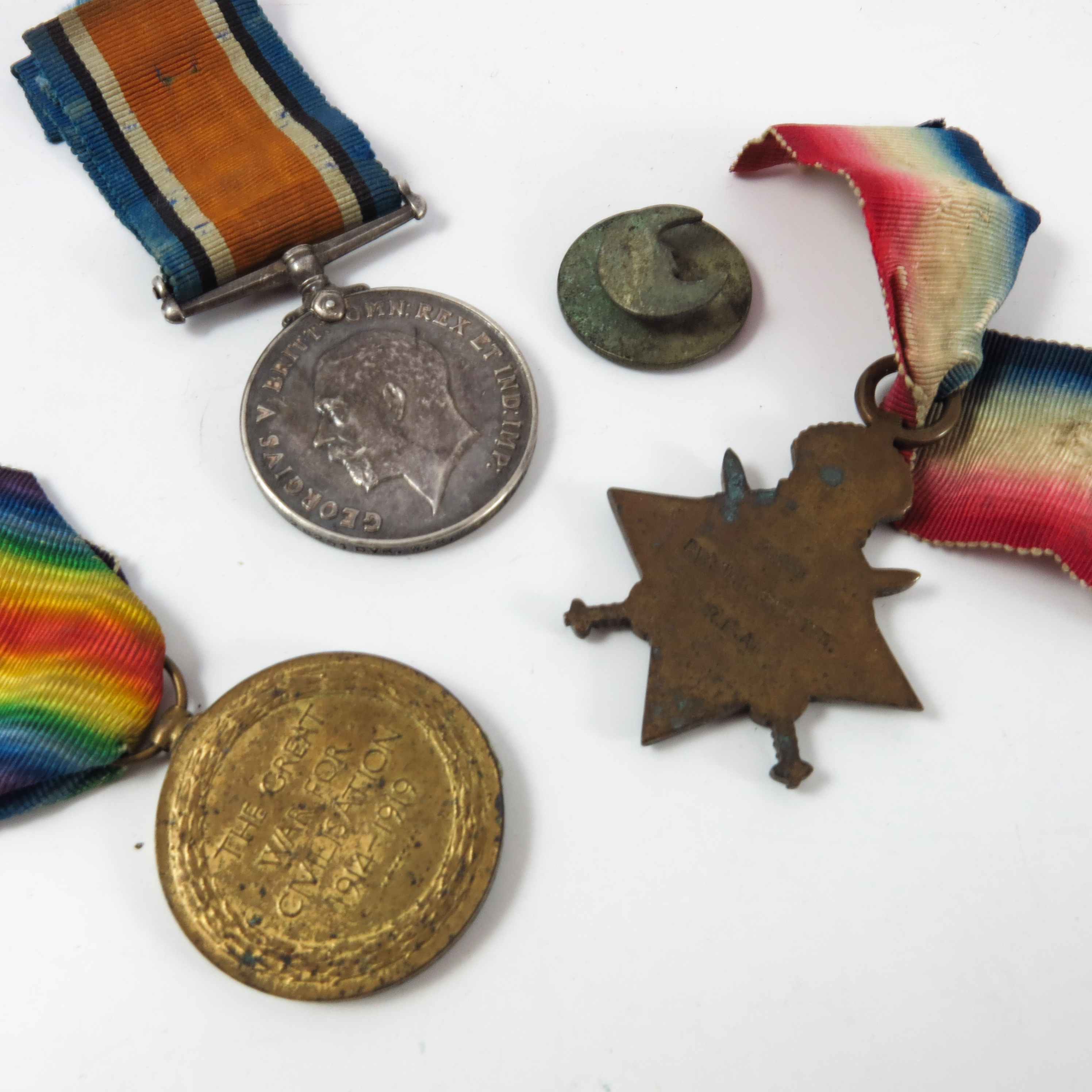 WWI 1914-18 WAR MEDAL AND VICTORY MEDAL, 1914-15 STAR, LOYAL SERVICE BADGE 28251 DRV. W. R. - Image 2 of 4