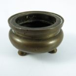 MINIATURE CHINESE BRONZE CENSER WITH IMPRESSED 4 CHARACTER 'MING' SEAL MARK TO BASE, APPROX. 5.5