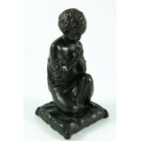 BRONZE DEPICTING A KNEELING CHILD PRAYING, APPROX. 15 cm HIGH