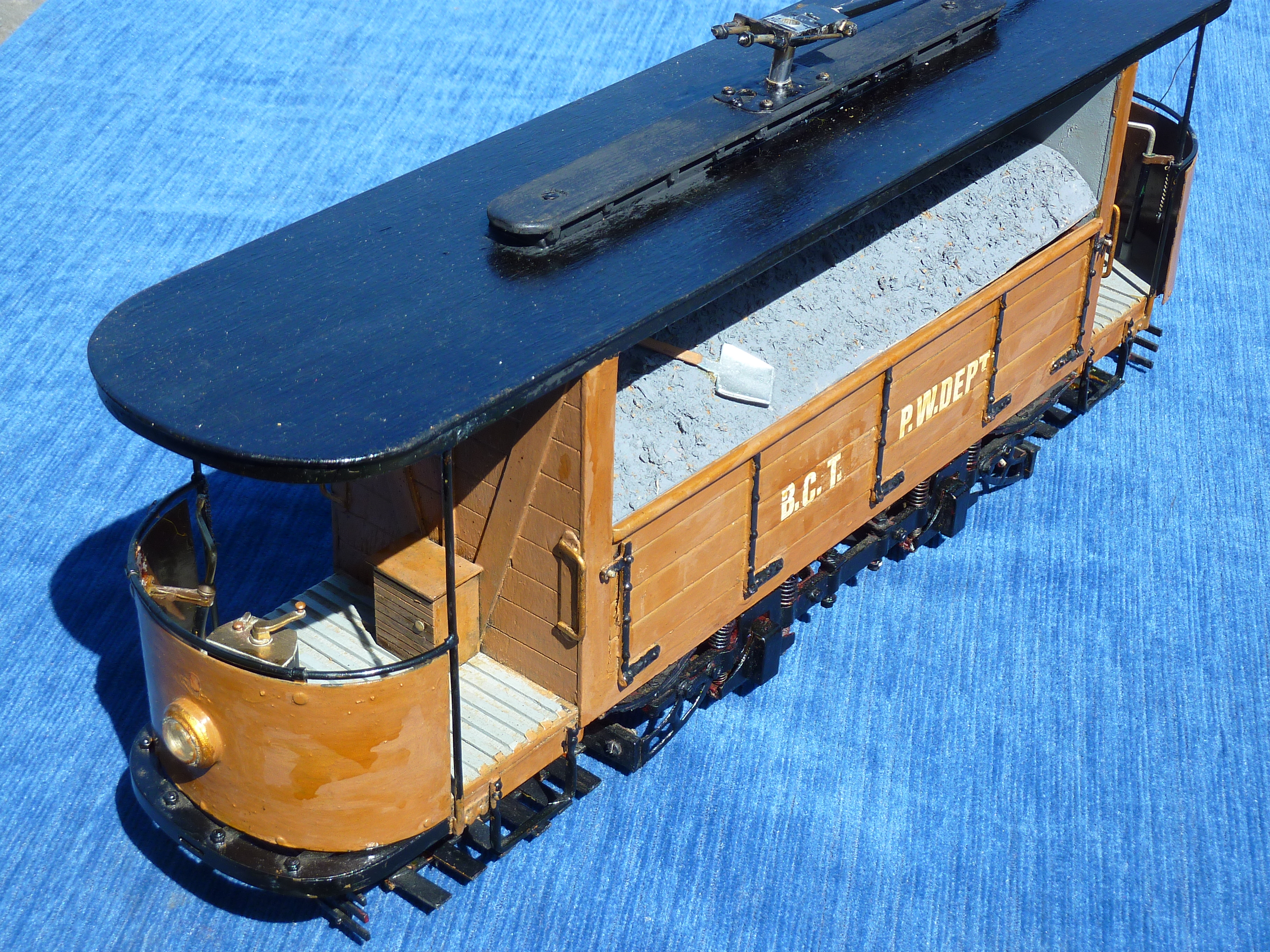 SCRATCH BUILT LARGE SCALE MOTORISED MODEL TRAM, BASED ON A WORKS TRAM CAR BCT PW DEPT APPROX 20 - Image 3 of 3