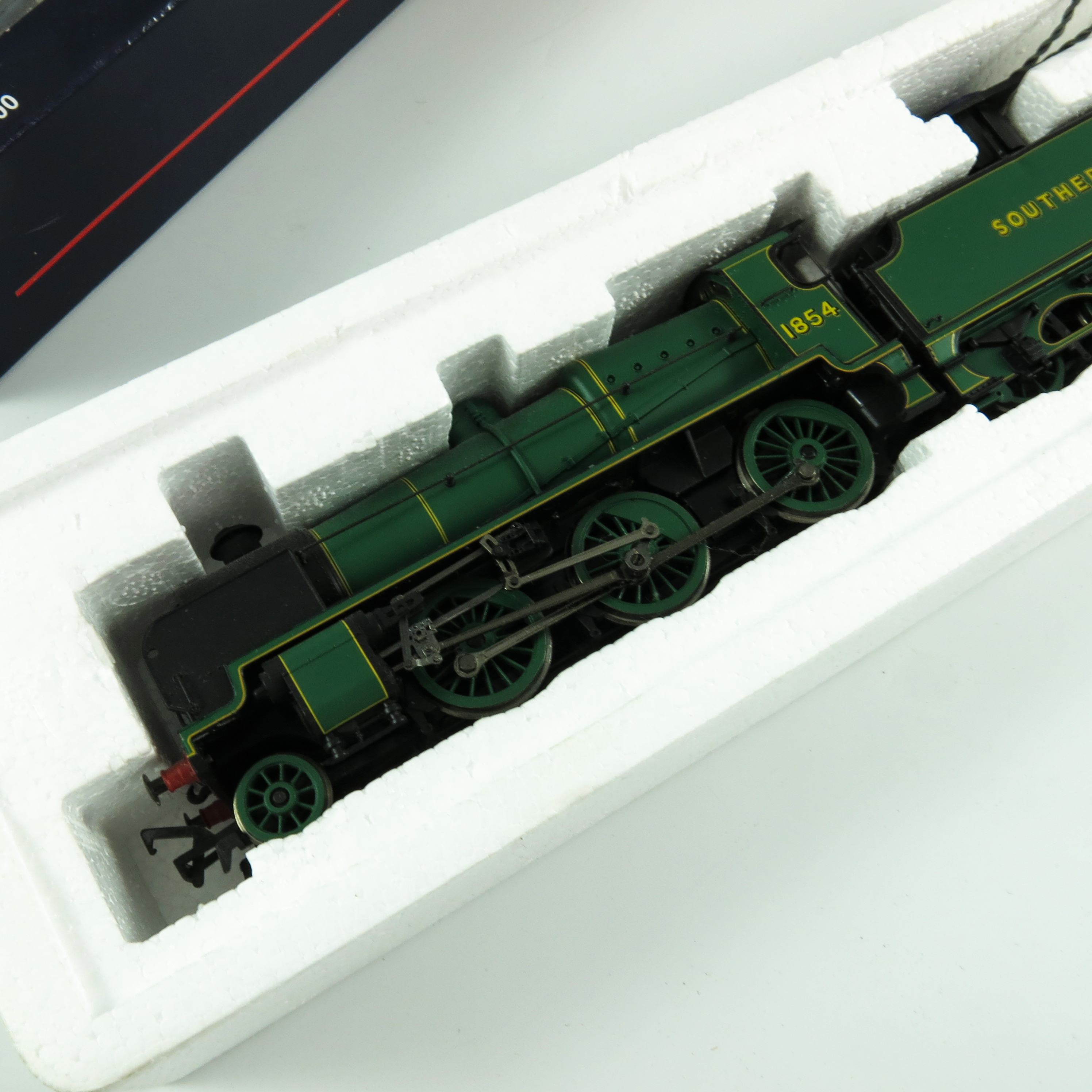 BACHMANN BOXED 31-401 LORD NELSON CLASS 4-6-0 864 SIR MARTIN & BOXED 32-155 N CLASS 1864 SR - Image 7 of 8