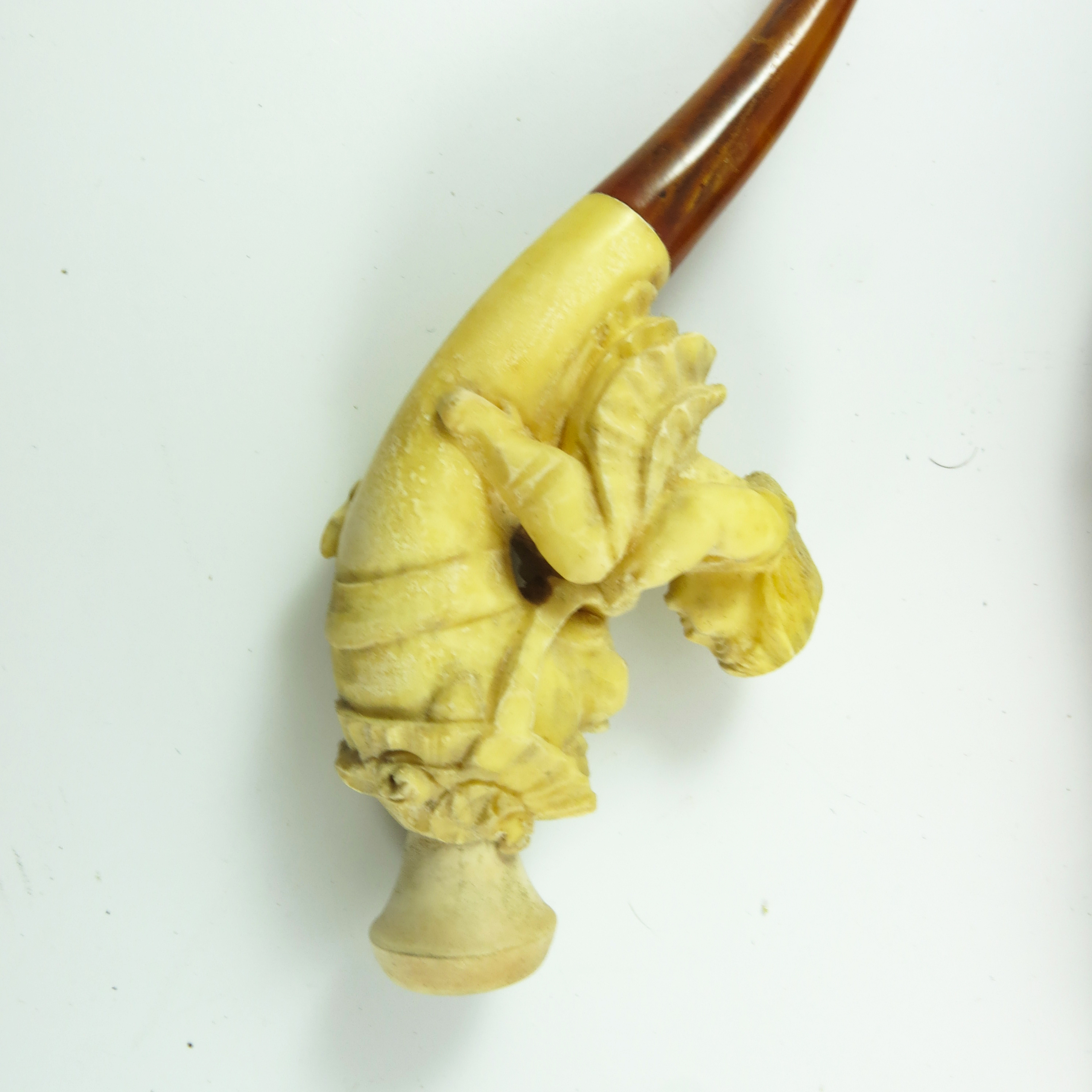 MEERSCHAUM PIPE MODELLED AS CHILD MOUNTED ON LION, WITH FITTED CASE - Image 3 of 3