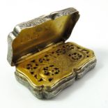 SILVER VINAIGRETTE WITH HINGED COVER, SILVER GILT INTERIOR , EDWARD SMITH