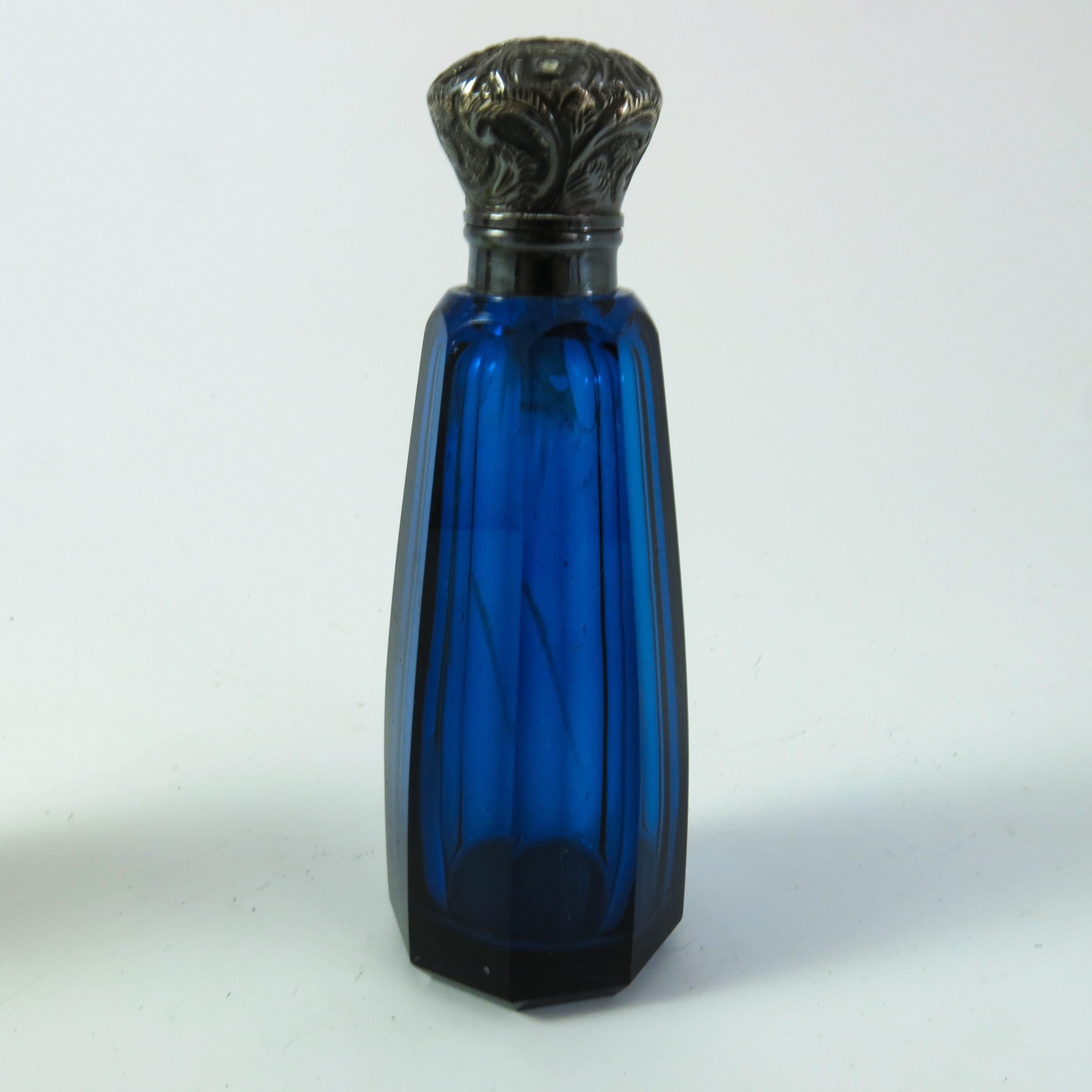 COLLECTION OF SILVER TOP AND OTHER PERFUME BOTTLES INC. DOUBLE ENDED (5) - Image 3 of 6