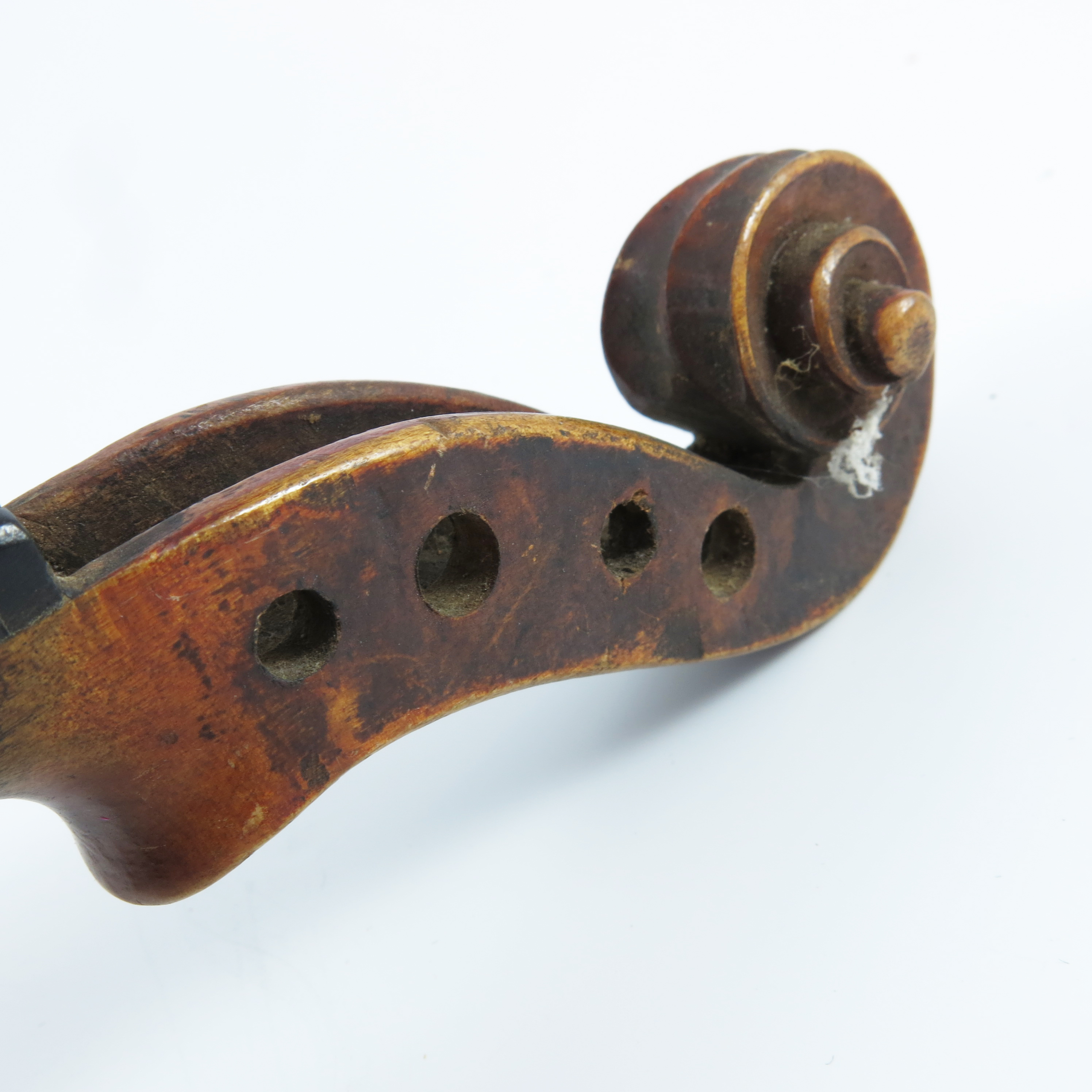 19TH CENTURY CHILD'S VIOLIN, APPROX. 47 cm OVERALL, BACK 29 cm INC. BUTTON, PROVENANCE RIPPLE HALL - Image 6 of 12