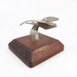 SWALLOW/ SWIFT CAR MASCOT MOUNTED ON A PLINTH, DESMO?