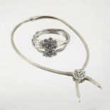 SUITE OF CONTINENTAL WHITE GOLD, STAMPED 750, JEWELLERY COMPRISING A BRACELET AND NECKLACE EACH WITH