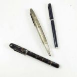 3 DUNHILL FOUNTAIN PENS, ONE TORPEDO SHAPE, ONE POSSIBLY AD2000 AND ONE OTHER, EACH WITH AN 18K GOLD