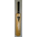 EX DUNCAN FEARNLEY PRIVATE COLLECTION GLENN TURNER’S FEARNLEY CRICKET BAT – USED BY GLENN IN THE