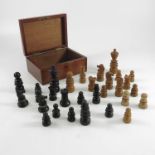 TURNED WOODEN CHESS SET IN BOX