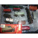 TRIANG / HORNBY 10 WAGONS AND TRIANG BODY OF 2 MT 82004 BR BLACK