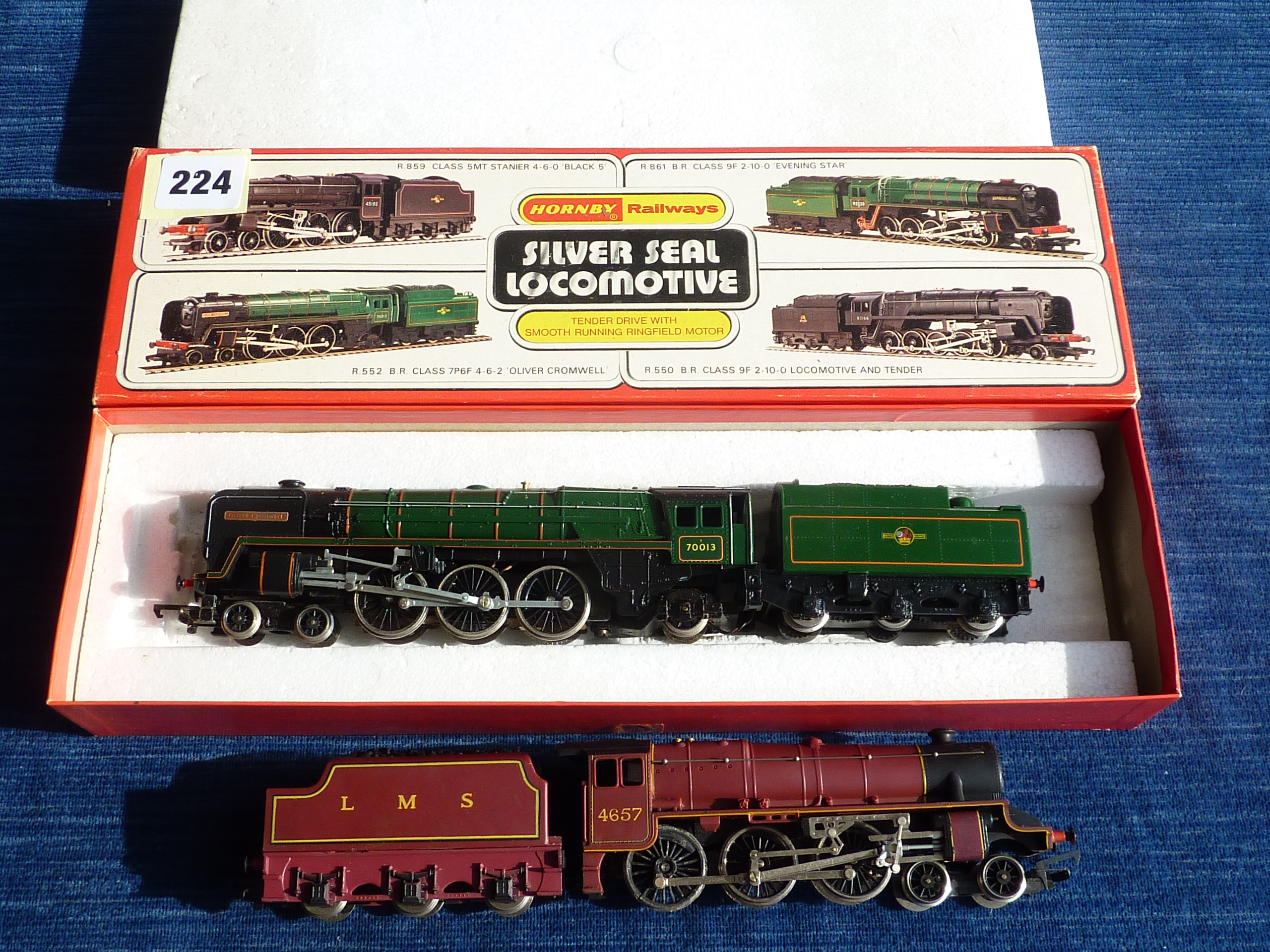 HORNBY BOXED R552 70013 OLIVER CROMWELL & U/B 4657 BLACK 5 IN LMS MAROON