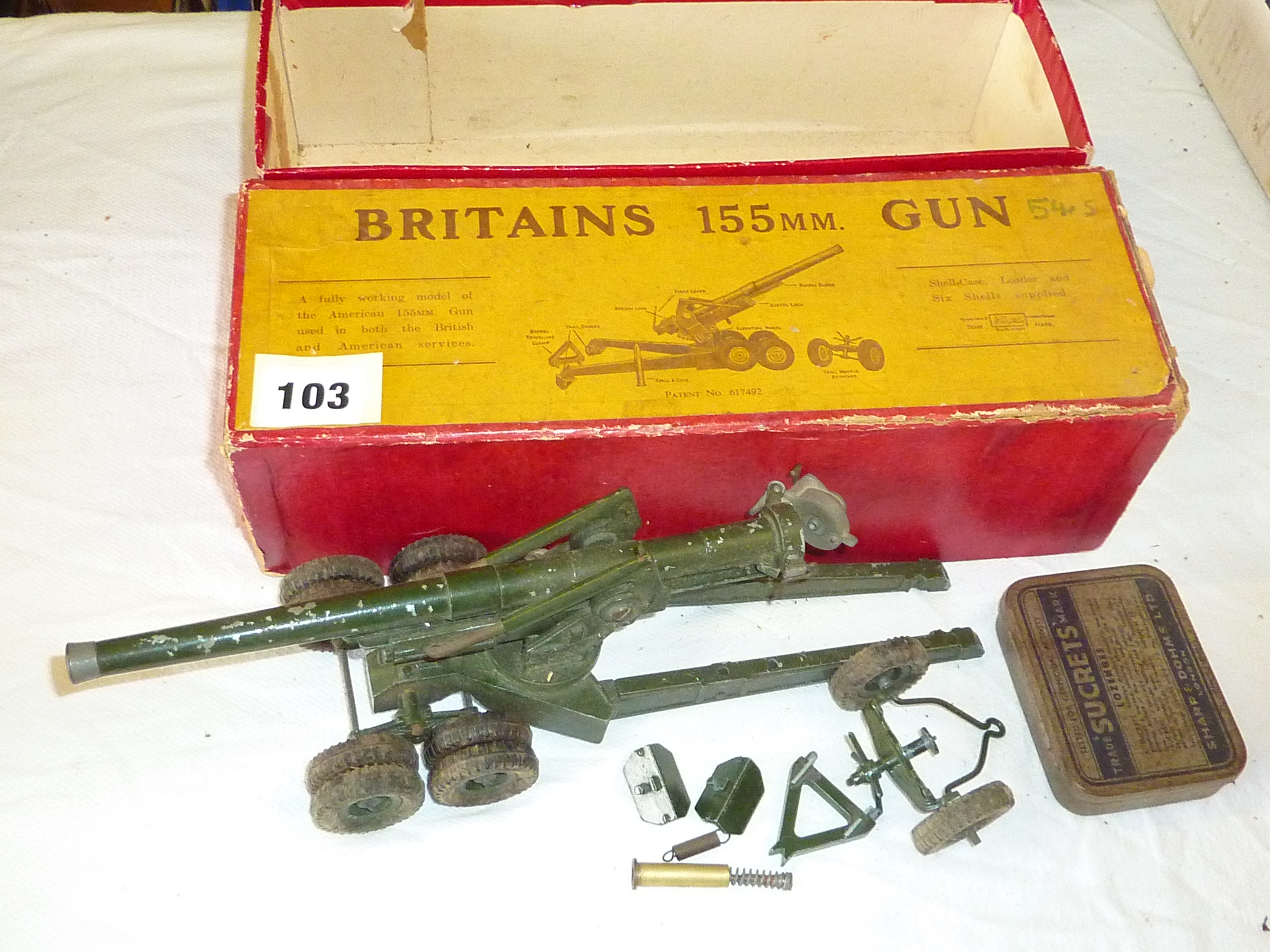 BRITAINS 155MM GUN IN BOX