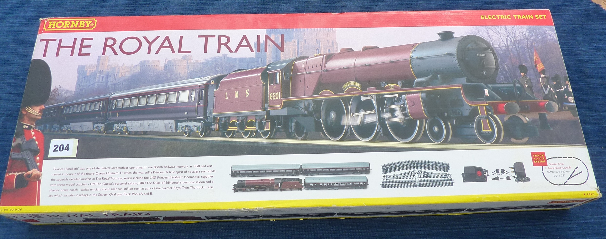 HORNBY BOXED THE ROYAL TRAIN SET WITH PRINCESS CLASS LOCOMOTIVE R1057