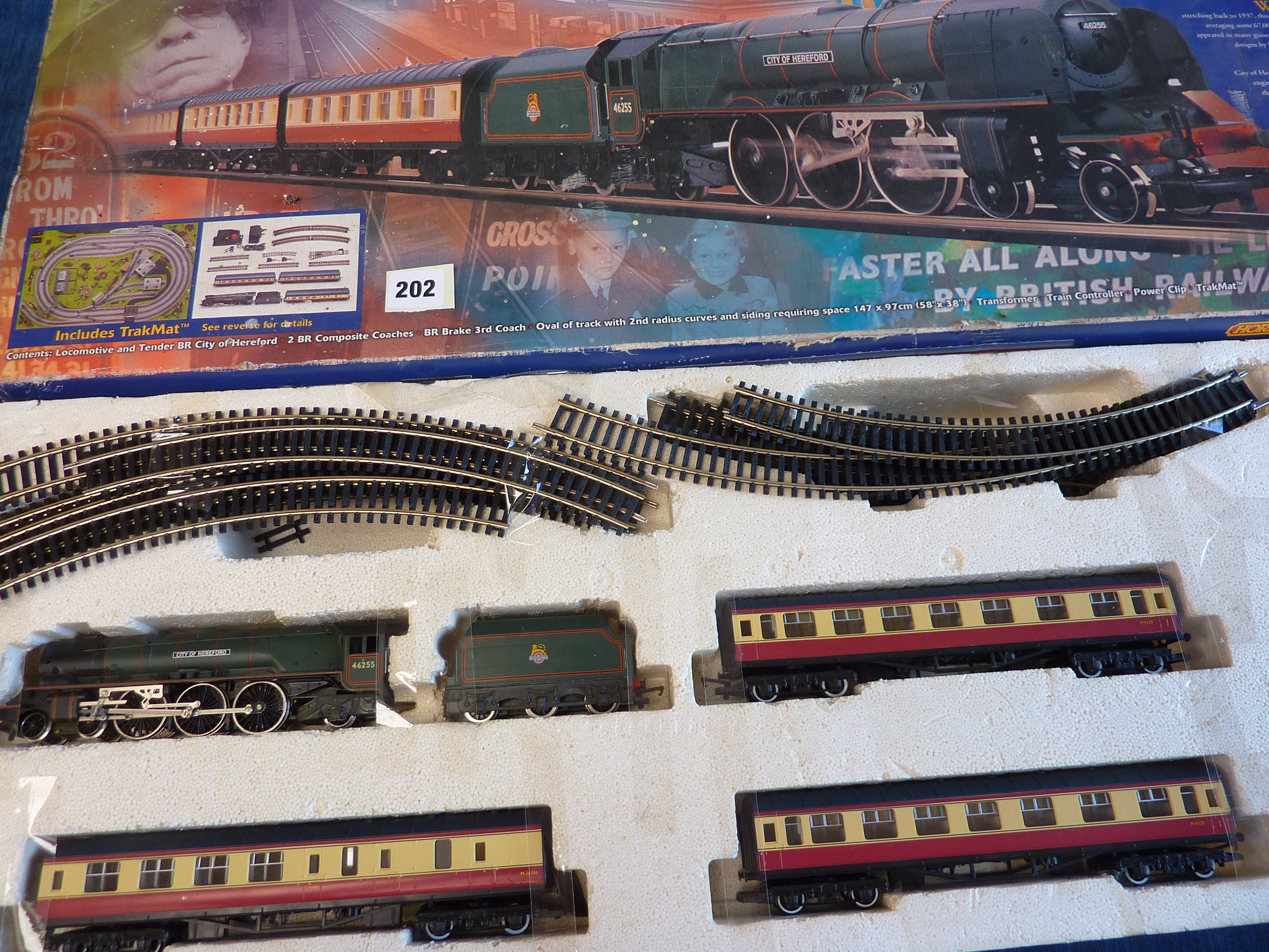 HORNBY 00 GAUGE THE DUCHESS TRAIN SET WITH 46255 CITY OF HEREFORD AND STOCK, BOX A/F