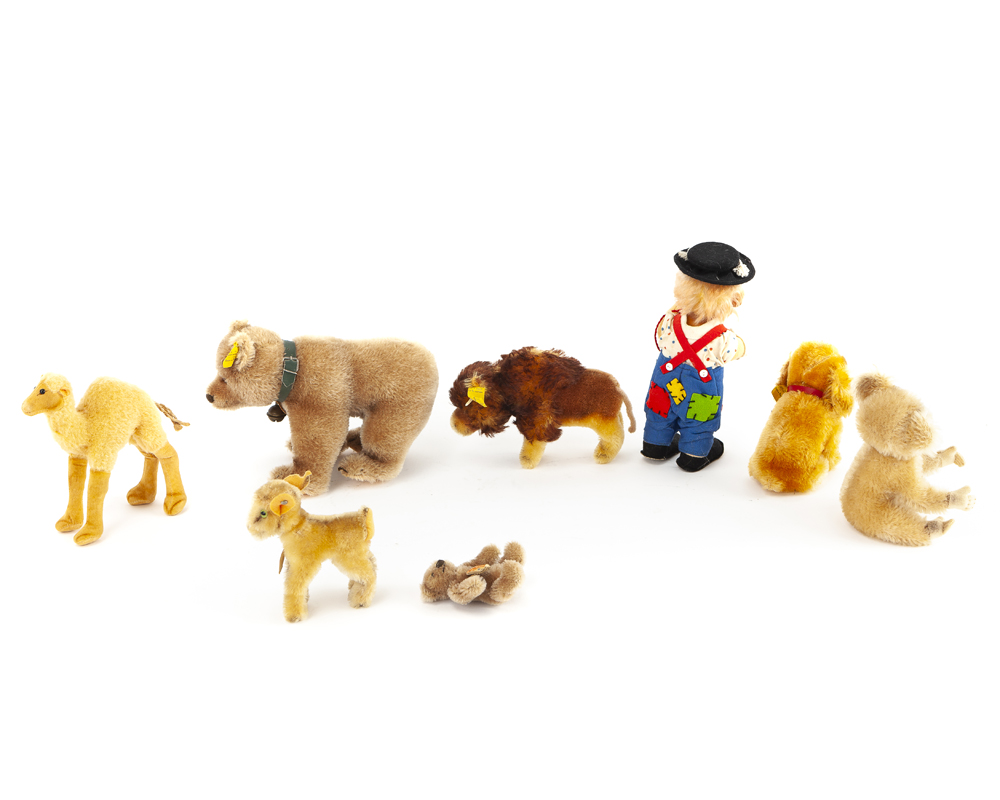 A group of Steiff stuffed animals - Image 2 of 10