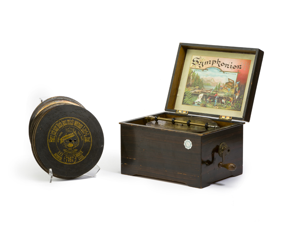 A Symphonion disc music box