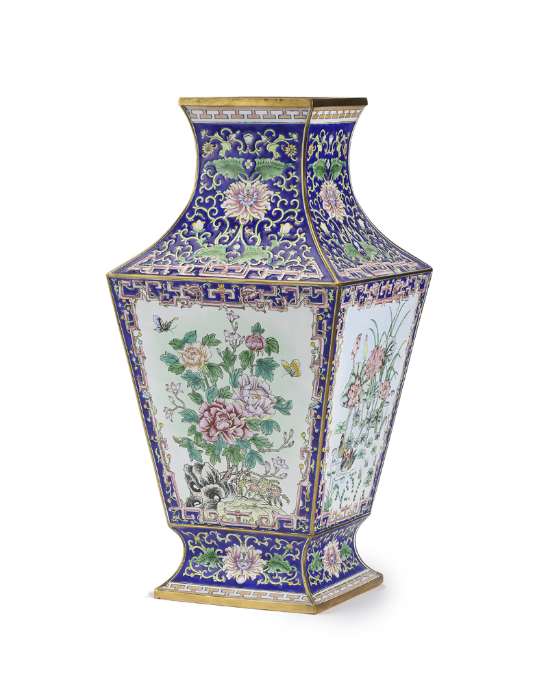 A Chinese Republic period enameled vase - Image 2 of 2