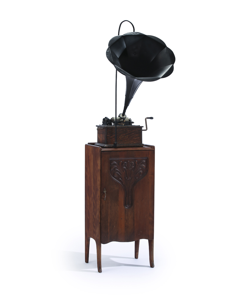 An Edison Model B cylinder phonograph with case and cylinders