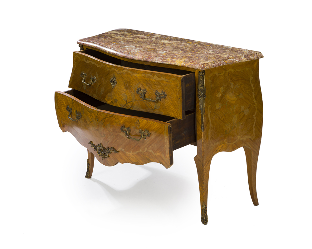 A French Louis XV-style marquetry commode - Image 2 of 2