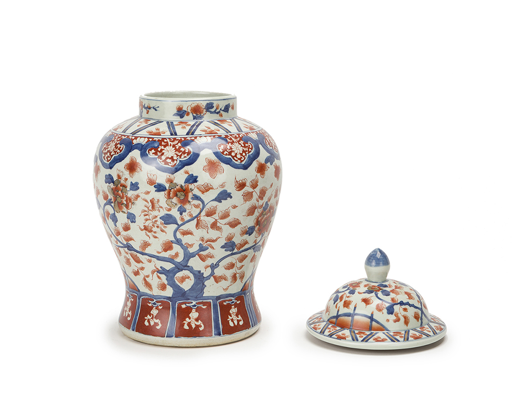A Chinese ginger jar with lid - Image 2 of 4