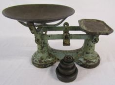 Set of kitchen scales