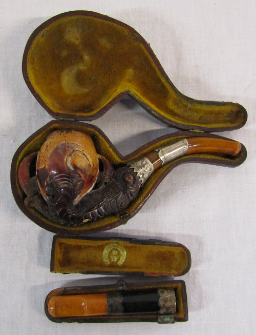 Cheroot with silver cuff & a cased meerschaum pipe (af)