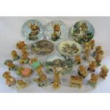 Selection of Pendelfin limited edition plates & Pendelfin figures