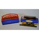 Hornby Dublo DI Girder Bridge & a T.P.O Mail Van Set