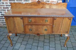 Early 20th century flame  mahogany veneer sideboard on cabriole legs H 106 cm L 152 cm