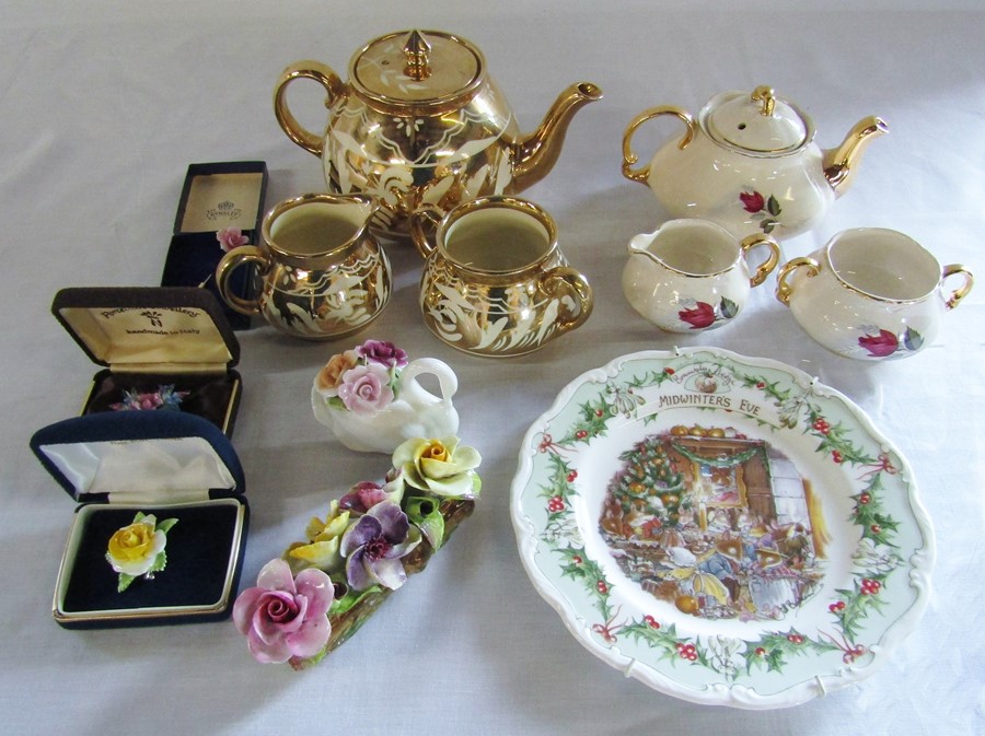 Selection of mixed ceramics and brooches inc Royal Doulton Brambly Hedge, Masons & Aynsley