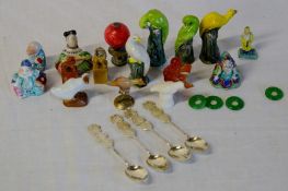 Small Chinese & Japanese figures & carvings & 4 Ch