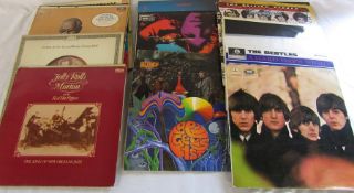 Assorted 33 rpm LPs inc The Beatles, The Rolling Stones, Bjork, Cat Stevens, John Lennon and James