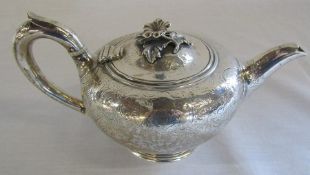 Victorian teapot London 1841 Makepeace London weight 15.01 ozt