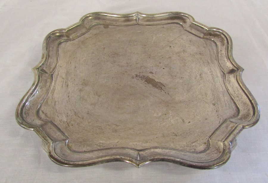 Silver salver 32 cm x 32 cm London 1905 weight 34.90 ozt